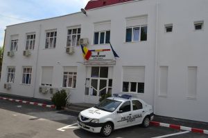RECIDIVIST PRINS ÎN FLAGRANT DE POLIŢIŞTII LOCALI