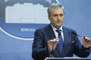 Marcel Vela: Vom sprijini Patriarhia la împărţirea paştilor şi a luminii de Înviere