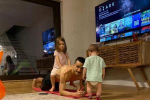 Fotbalistul Cosmin Matei, de la FC Viitorul, are parteneri de nadejde la pregatirea de acasa (galerie foto)