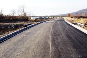Drumul de Fughiu prin Podgoria se închide miercuri şi joi pentru lucrări de asfaltare