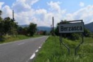 Comuna Berzasca nu mai are persoane în autoizolare. Scările de bloc urmează să fie echipate cu dispozitive pentru dezinfectant