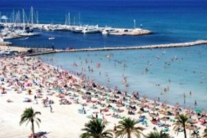 Italienilor li s-a URÂT cu totul de carantină: ce IDEI TRĂZNITE au pentru a putea merge la plajă