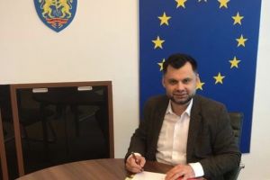 Primarul Ploieştiului, Adrian Dobre, se laudă cu o investiţie de 10 milioane de euro, în condiţiile în care municipalitatea nu deţine banii necesari