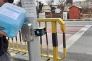 Măşti de protecţie gratuite, distribuite de autorităţile din Filiaşi
