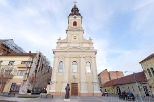 Înviere fără public: Pentru prima dată în istorie, creştinii bihoreni vor sta acasă de Înviere, iar preoţii vor sluji singuri în bisericile închise