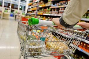 SHOPPING. Programul de Paşte în Auchan, Carrefour, Cora, Kaufland, Lidl, Metro, Penny şi Selgros!
