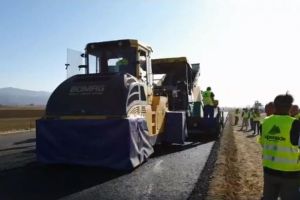 Bode: Dacă antreprenorul de pe autostrada Râşnov-Cristian îşi menţine mobilizarea, poate finaliza acest obiectiv la sfârşitul anului