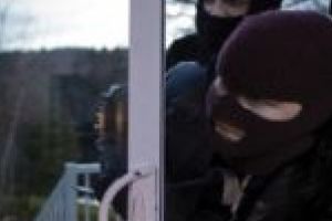 Hoţii dau atacul în plină criză de coronavirus. Tu ţi-ai protejat locuinţa?