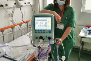 Spitalul de Copii Braşov a primit un ventilator de terapie intensivă şi echipamente de protecţie