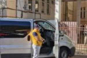 Alarmă la Tribunalul Caraş-Severin! Bărbat găsit mort, aplecat pe fereastră!