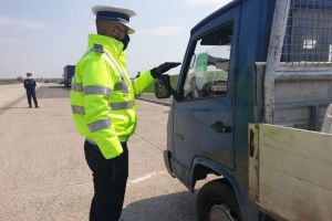 Actiune pentru siguranta transportului rutier: Ce au constatat politistii si ce sanctiuni au aplicat (galerie foto)