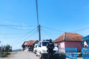 FOTO/VIDEO. Acţiune în forţă a mascaţilor în Socond şi Stâna. Zeci de persoane sancţionate