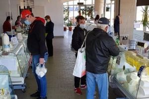 Autorităţile ne asigură că putem cumpăra în siguranţă produse din Pieţele agroalimentare din Galaţi