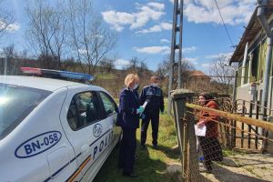 Amenzi de 280.000 de lei date în urma controalelor / Poliţiştii au mers cu daruri de Paşti la persoane vârstnice