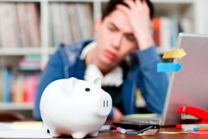 Veste proastă pentru studenţii din Oradea: Vor primi bursele pe aprilie abia în luna mai