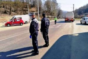 În ultimele 24 de ore: Bunuri materiale în valoare de peste 6.900 lei confiscate în judeţ