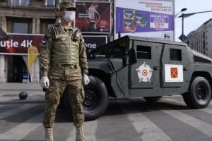 Parlamentarii au votat online cu privire la prelungirea stării de urgenţă în România.