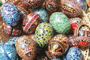 Când si cum se vopsesc ouăle de Paşte? Pregatitile corect inainte de a le pune la fiert.  Greşeala majoră pe care o fac mulţi