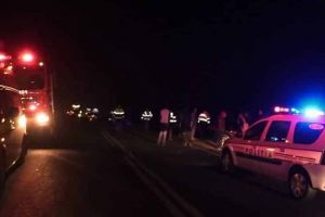 ACCIDENT rutier GRAV în faţă la Alba Mall: O persoană rănită a fost transportata la UPU Alba cu leziuni la mâini şi picioare