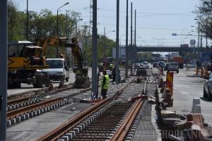 Constructorii se pregătesc să finalizeze noua linie de tramvai pe porţiunea din Calea Aradului (FOTO/VIDEO)
