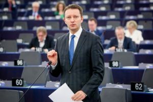 Parlamentul European a aprobat 50 de miliarde de euro pentru investiţii în sistemul medical. Propunerea îi aparţine lui Siegfried Mureşan