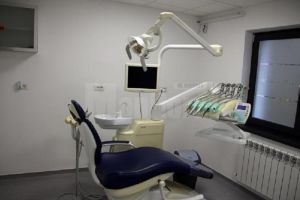 Două cabinete stomatologice din Gura Humorului, avizate pentru preluarea urgenţelor