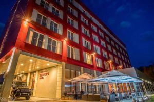 HS Timber Productions a făcut o nouă donaţie consistentă Spitalului din Rădăuţi şi pune ...