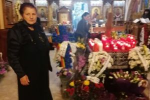 ACUM. O GROAPĂ ŞI O LOPATĂ ÎL AŞTEAPTĂ PE STAREŢUL IOASAF