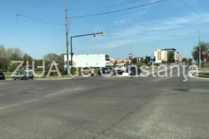 Constanta: Accident rutier la intersectia bulevardelor Tomis cu Aurel Vlaicu. Doua autoturisme implicate (galerie foto) 