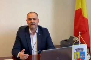 Cristian Niculae: În aceste zile, distanţarea ne uneşte iar credinţa ne dă puterea să depăşim greutăţile (VIDEO)