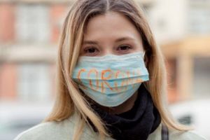 ANALIZĂ. Evoluţia Covid-19 în judeţele în care masca de protecţie este obligatorie