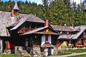 CASTELUL LĂPUȘNA. Sărbători Pascale luminate! Hristos a înviat!