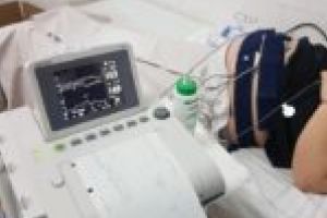 Aparat care înregistrează bătăile cordului fetal, instalat la Maternitatea Odobescu din Timişoara! Cardiotocograful, donat de Camera Notarilor Publici