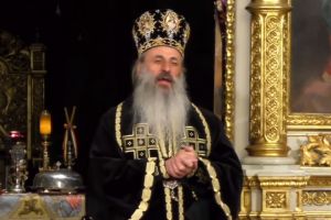 VIDEO ÎPS Teofan: Neparticiparea la slujbă împreună, o formă de răstignire pentru preoţi şi credincioşi