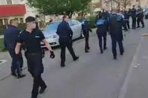 4 reţineri după SCANDALUL de la Hunedoara: Forţele de ordine au rămas în zonă