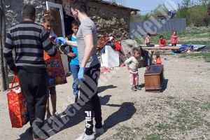 VLĂDENI: Produse pentru Masa de Paşte, pentru 25 de familii în nevoie