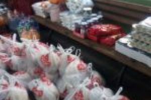 Puterea exemplului, solidaritate şi comuniune pe timp de criză! Primăria Făget, bisericile, poliţia şi agenţii comerciali au făcut front comun pentru sprijinul celor nevoiaşi