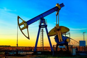 Preţul petrolului s-a prăbuşit dramatic – Record istoric înregistrat luni