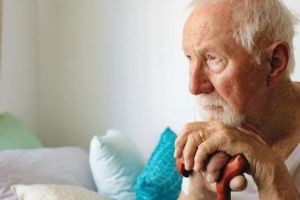 PROIECT. Vârstnicii din România, izolaţi încă 3 luni după încheierea stării de urgenţă?