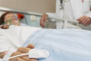 Un brancardier de la Spitalul de Urgenţă Mureş a murit de coronavirus – Avem 482 de decese în România