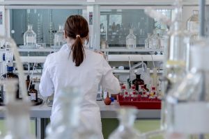 A crescut numărul bihorenilor vindecaţi de coronavirus, dar şi al celor depistaţi pozitiv în centrele de carantină