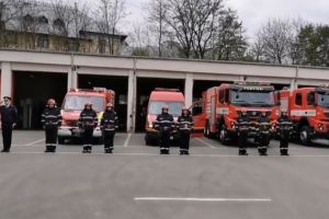 VIDEO Un pompier a murit după ce s-a infectat cu coronavirus. Moment de reculegere la ISU Botoşani