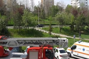 PITEŞTENI GĂSIŢI MORŢI ÎN CASE