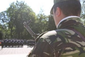 Zece militari ai Batalionului 191 Infanterie din Arad, printre care şi şeful unităţii, infectaţi cu coronavirus