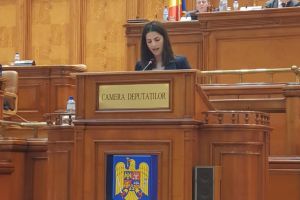 Deputatul Violeta Răduţ, printre iniţiatorii proiectului de lege de extindere a valabilităţii certificatului de handicap pentru copiii cu afecţiuni degenerative sau din spectrul autismului