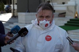 Mallurile ar putea fi redeschise peste trei luni, conform ministrului Sănătăţii
