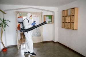 Dezinfectie in blocurile din Ploiesti. Ce imobile vor fi dezinfectate astazi de Coral Impex