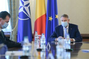 Klaus Iohannis: După 15 mai vom renunţa la restricţiile de deplasare. Toată lumea va purta mască