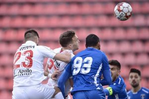 Cluburile din prima ligă au mai fost păsuite o lună de zile