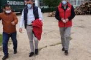 Crucea Roşie devine un partener stabil pentru oraşul Moldova Nouă. Două camioane de mobilier donate liceului de la malul Dunării